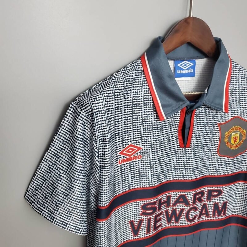 Manchester United Maillot Rétro 95/96 – Image 3