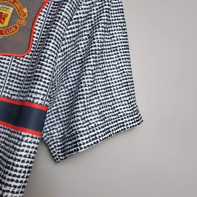 Manchester United Maillot Rétro 95/96 – Image 4
