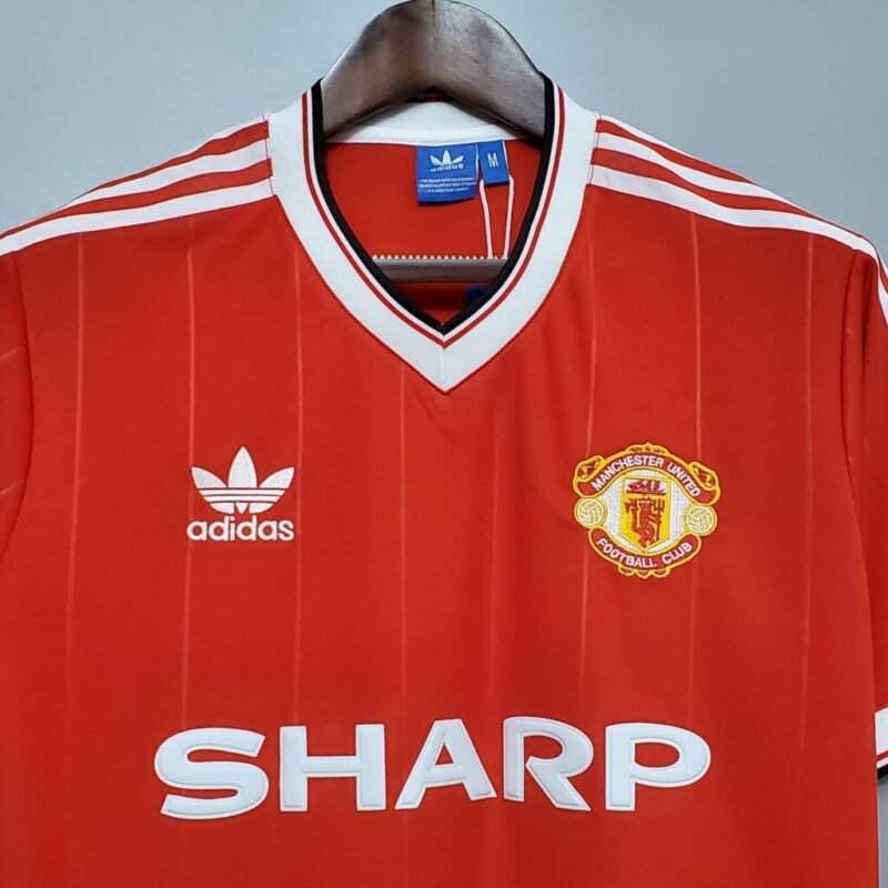 Manchester United Maillot Rétro 83/84 – Image 3