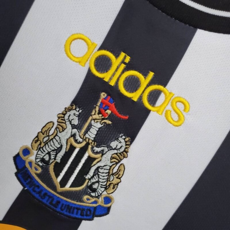 Newcastle Maillot Rétro 97/99 – Image 3