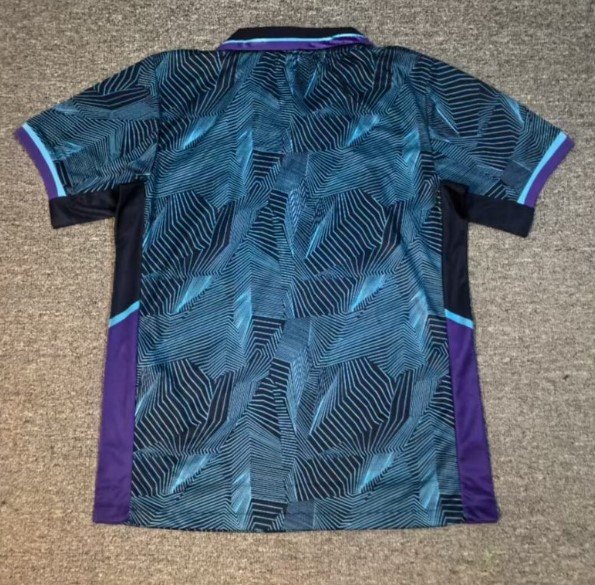 Tottenham Maillot Concept 25/26 – Image 2